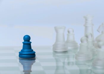 Uma ilustração que representa a liderança situacional, destacando a importância de se adaptar às circunstâncias, utilizando estratégias personalizadas para diferentes desafios.